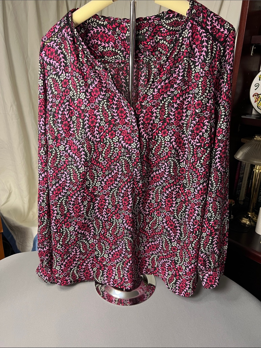 Talbots Large Petite Pink and Black Floral V-Neck Tunic